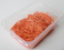 Упаковка корейской морковки